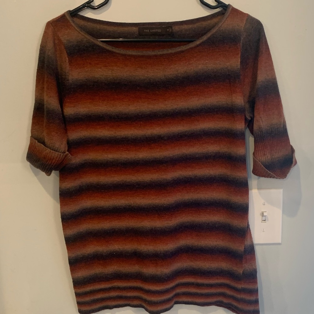 Multicolored short sleeved sweater